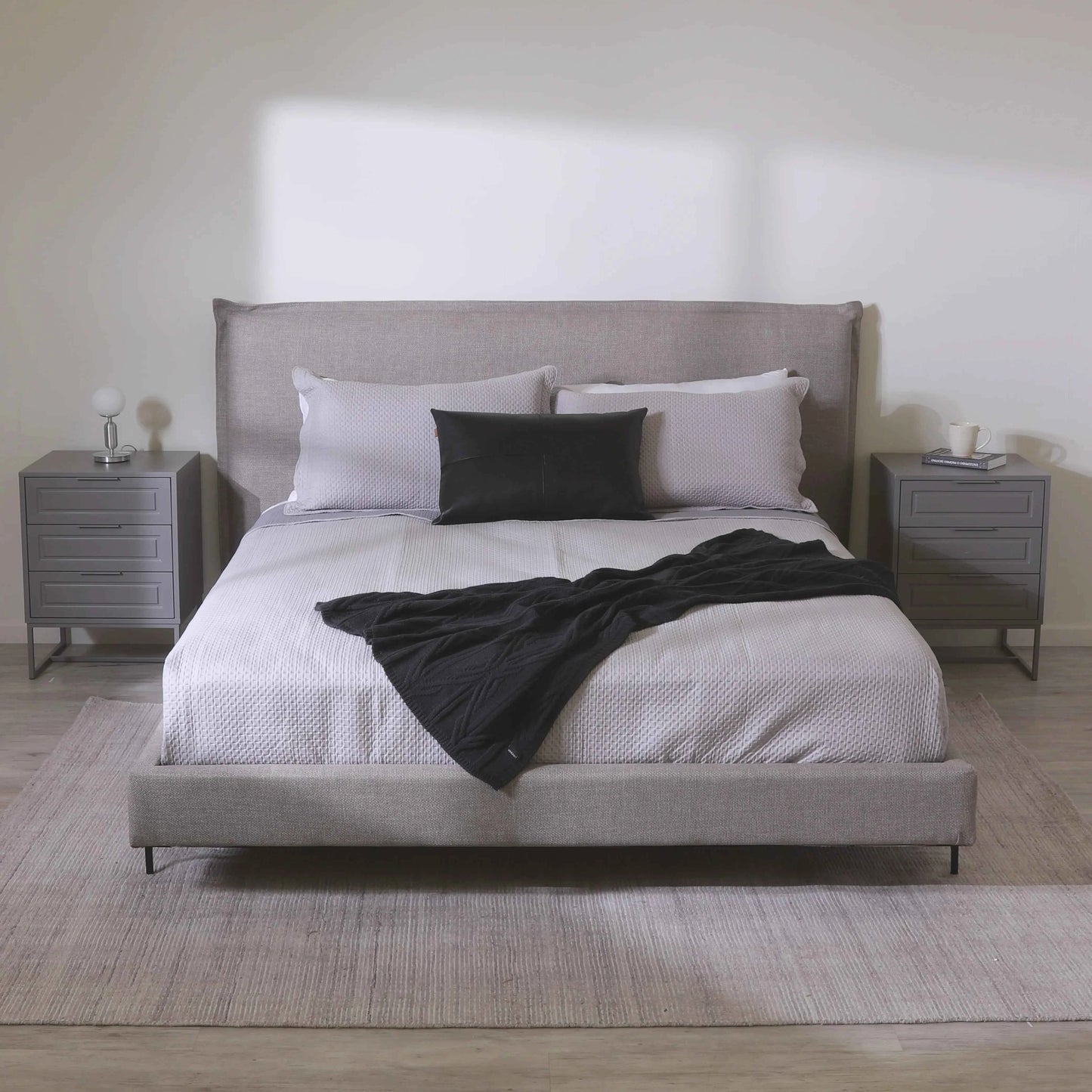 Cama Estofada King com Cabeceira Eos