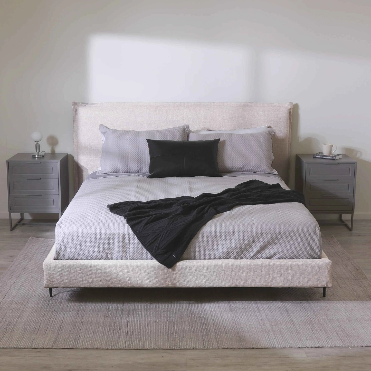 Cama Estofada King com Cabeceira Eos