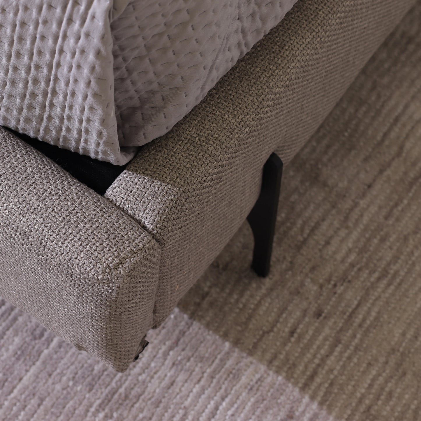 Cama Estofada Queen com Cabeceira Eos